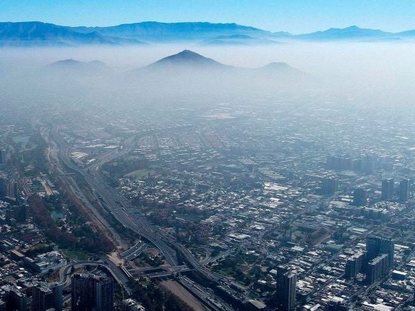 Santiago contaminado con alerta ambiental.