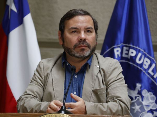 Diputado Boris Barrera (PC) en el Senado.