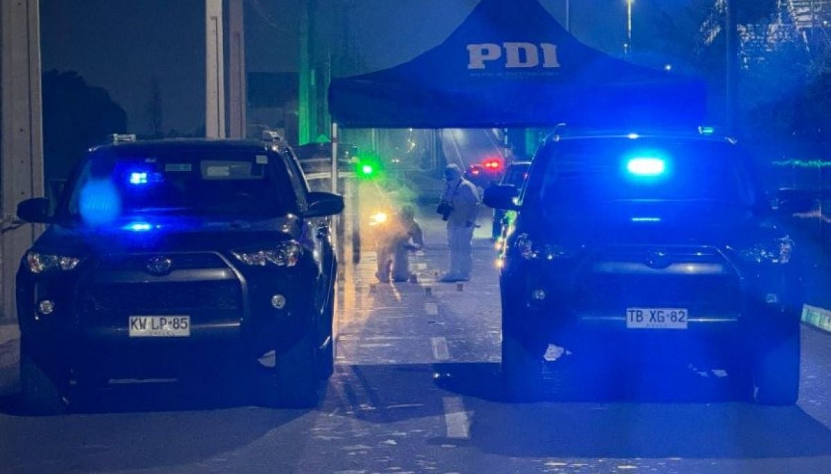 Carabinero mata a delincuente que lo apuntó con arma en Lampa: iba en auto robado