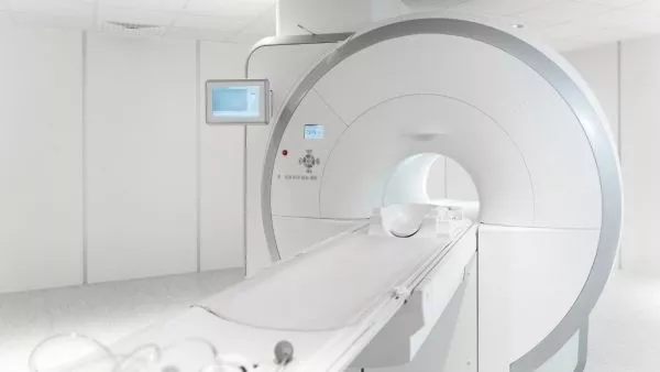 MÁQUINA DE RESONANCIA MAGNÉTICA