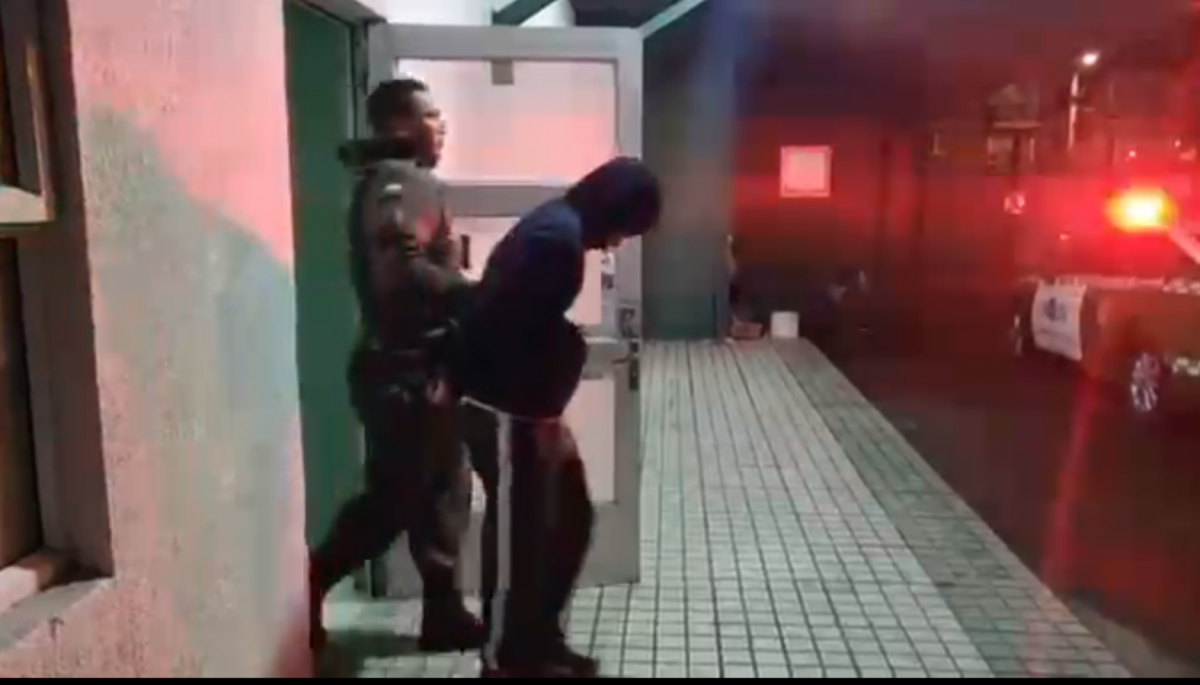 Adolescente de 16 años es detenido por balacera en colegio de San Pedro de la Paz