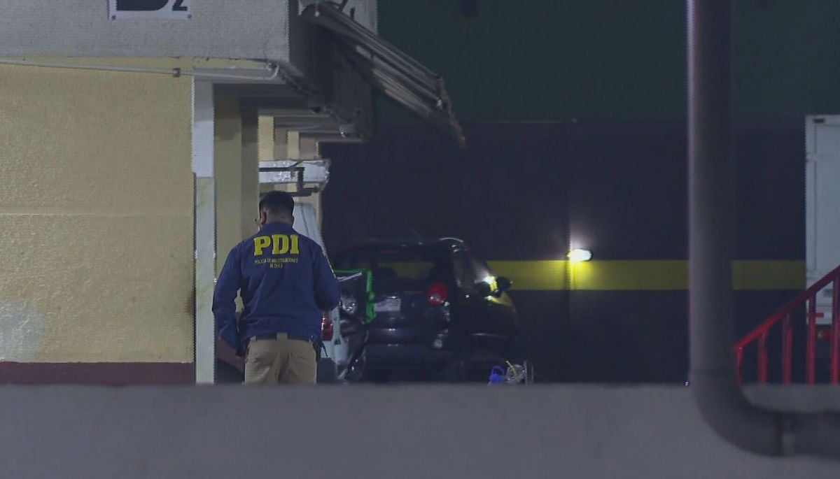 Investigan femicidio: mujer fue asesinada con arma cortopunzante en su departamento en Independencia