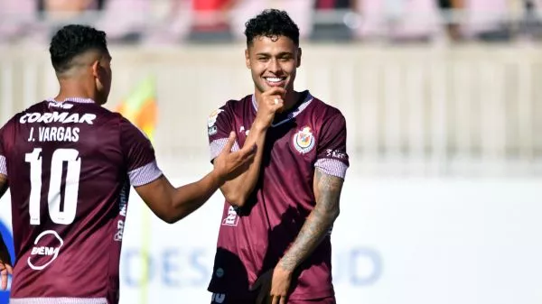 Jhonatan Kauans celebrando un gol