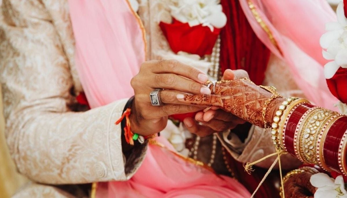 Una antigua tradición: dos hermanos se casaron con la misma mujer en India