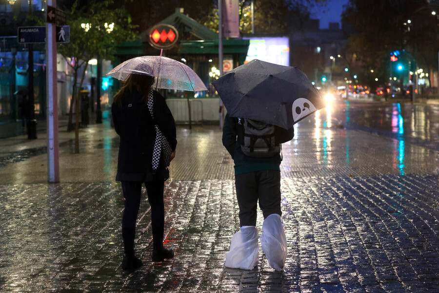 Lluvia Santiago