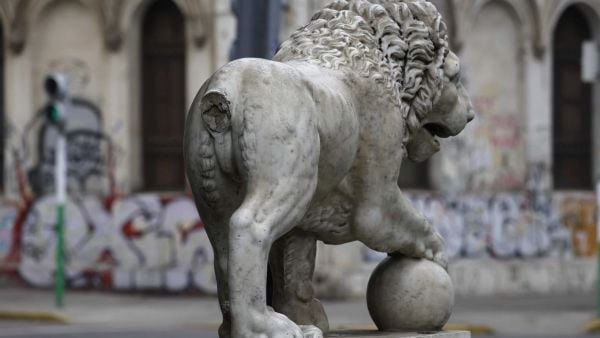 León de mármol de Valparaíso