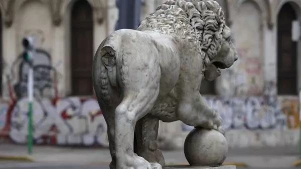 León de mármol de Valparaíso