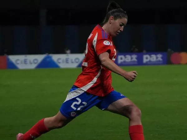 Chile enfrenta a Ecuador por la Copa América