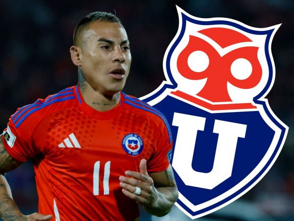 Eduardo Vargas con el escudo de la Universidad de Chile