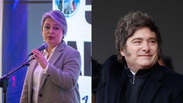 A la izquierda Jeannette Jara vestida de gris hablando frente a un micrófono. A la derecha Javier Milei, vestido de negro, sonriente.