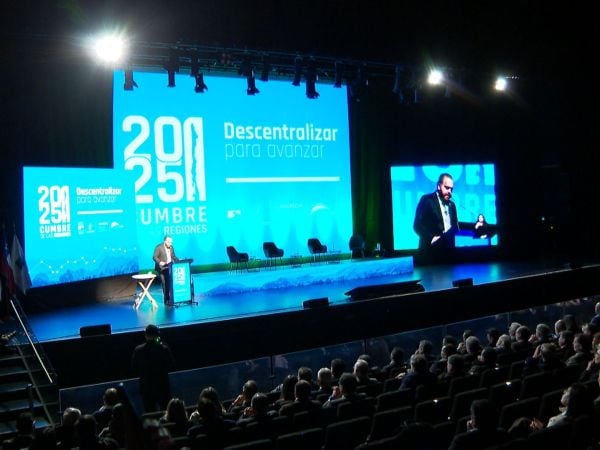 Duros emplazamientos marcaron encuentro entre candidatos