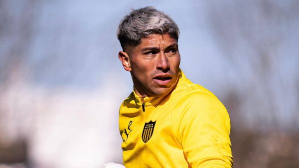 Brayan Cortés entrenando con Peñarol
