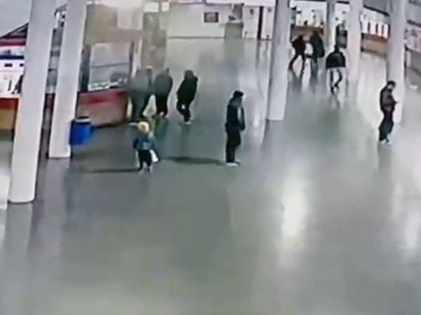 Investigan millonario robo a agencia de pasajes en terminal de buses