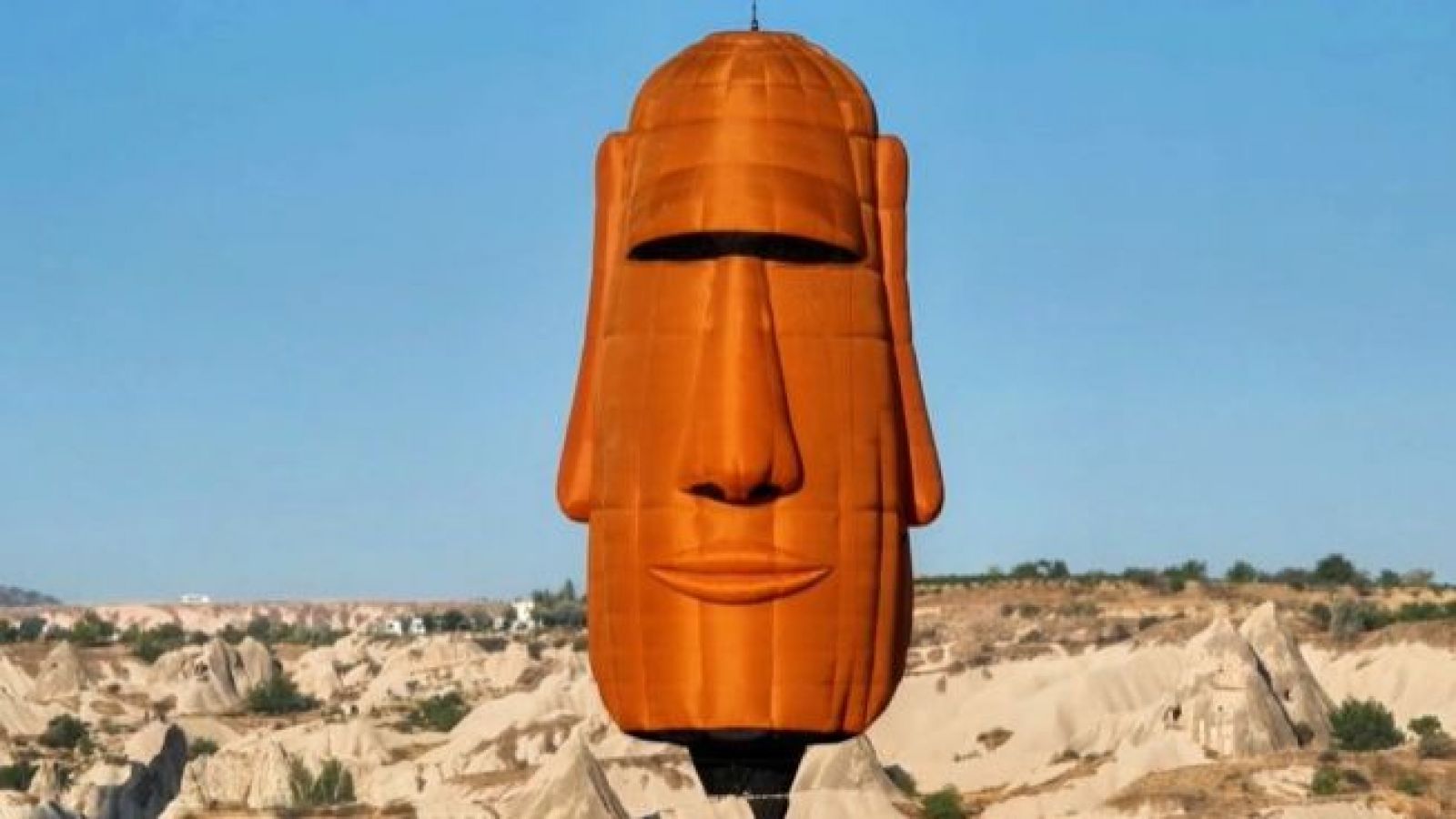 Tupunai Moai en Capadocia