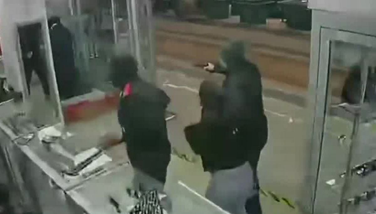 El VIDEO del violento turbazo en joyería en Maipú: participaron al menos ocho delincuentes