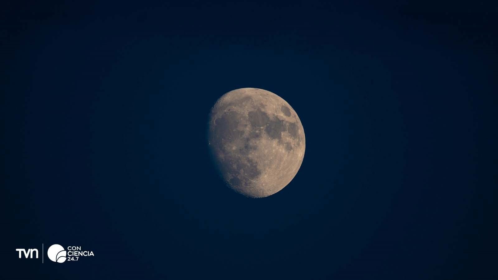 Luna.