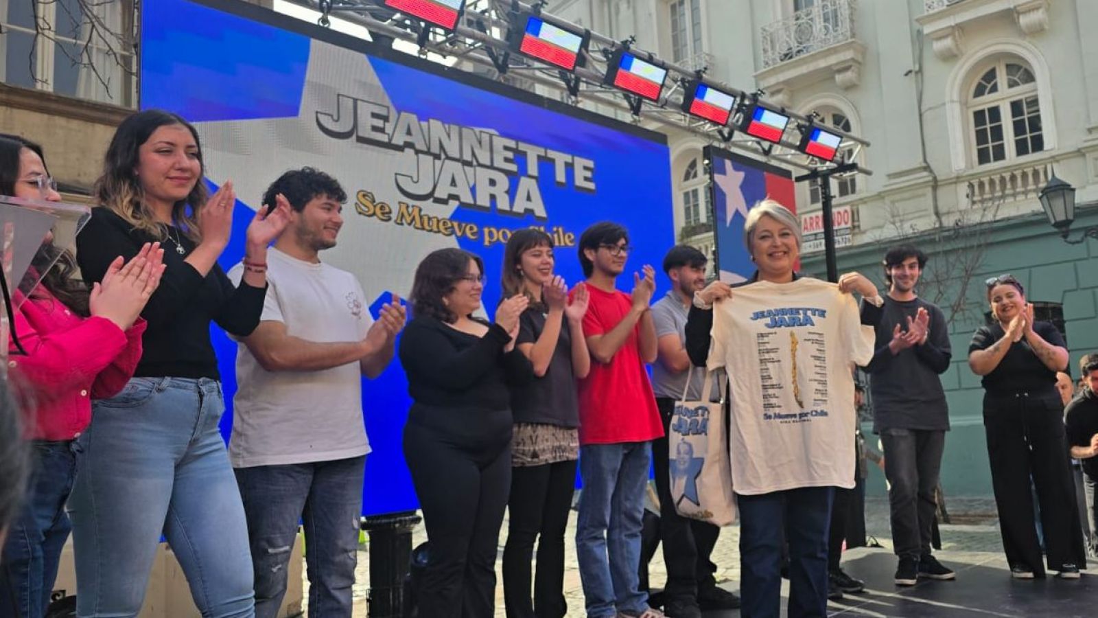 Jeannette Jara lanza su gira regional