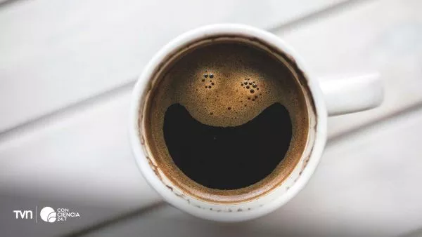 Café con una sonrisa arriba.