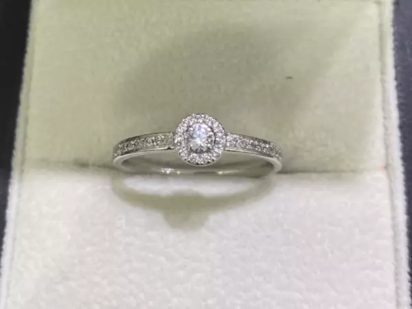 Anillo de compromiso perdido