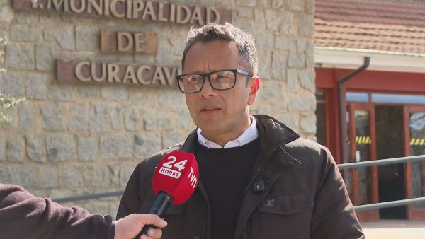 Alcalde de Curacaví, Christian Hernández.