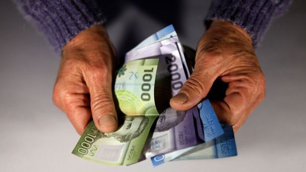 Billetes. Pensión Garantizada Universal (PGU).