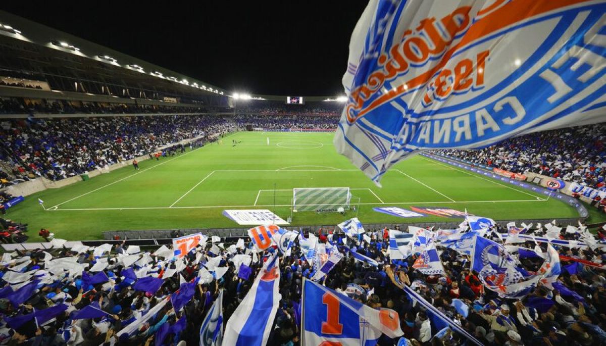 Un hito nacional: el Claro Arena de la UC inaugura el primer sistema de ...