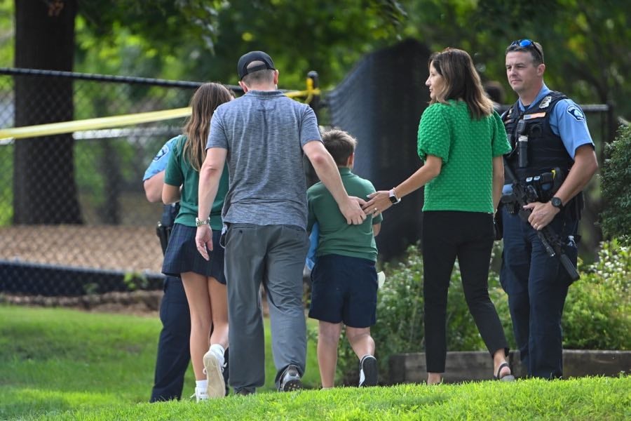 Familias tras tiroteo en EEUU