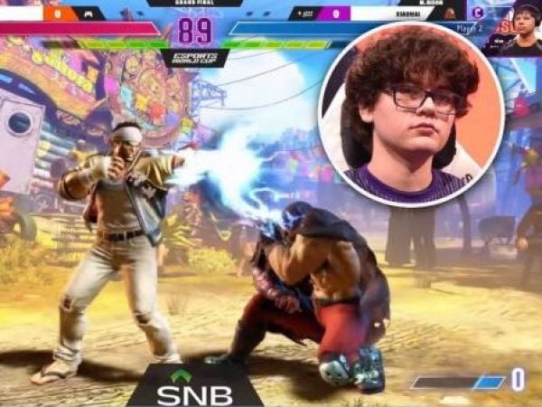 Derek Blaz jugando Street Fighter 6