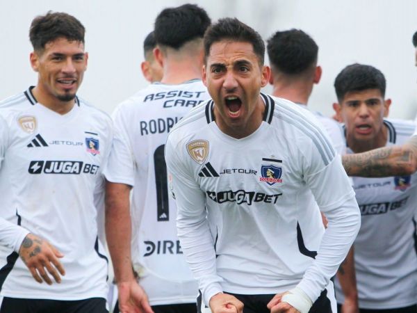 Colo Colo celebrando un gol