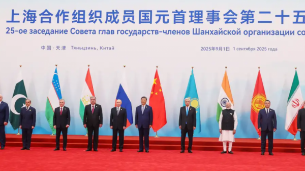 Putin, Xi Jinping y Modi, entre otros, en una foto grupal en la Cumbre de la Organización de Cooperación de Shanghái (OCS).