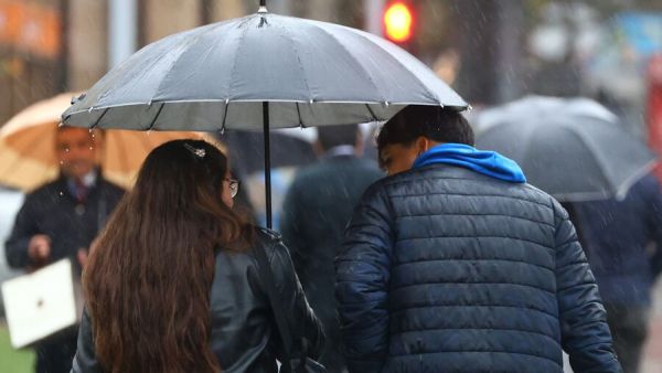 Lluvia en Santiago. Iván Torres