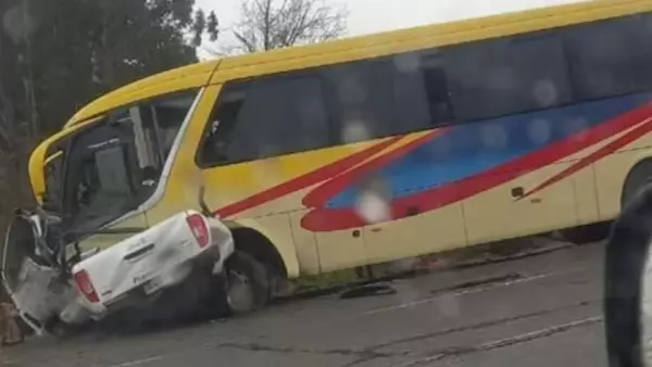 Choque de bus en Ancud