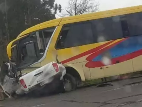 Choque de bus en Ancud