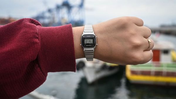 Cambio de hora 2025. Reloj.