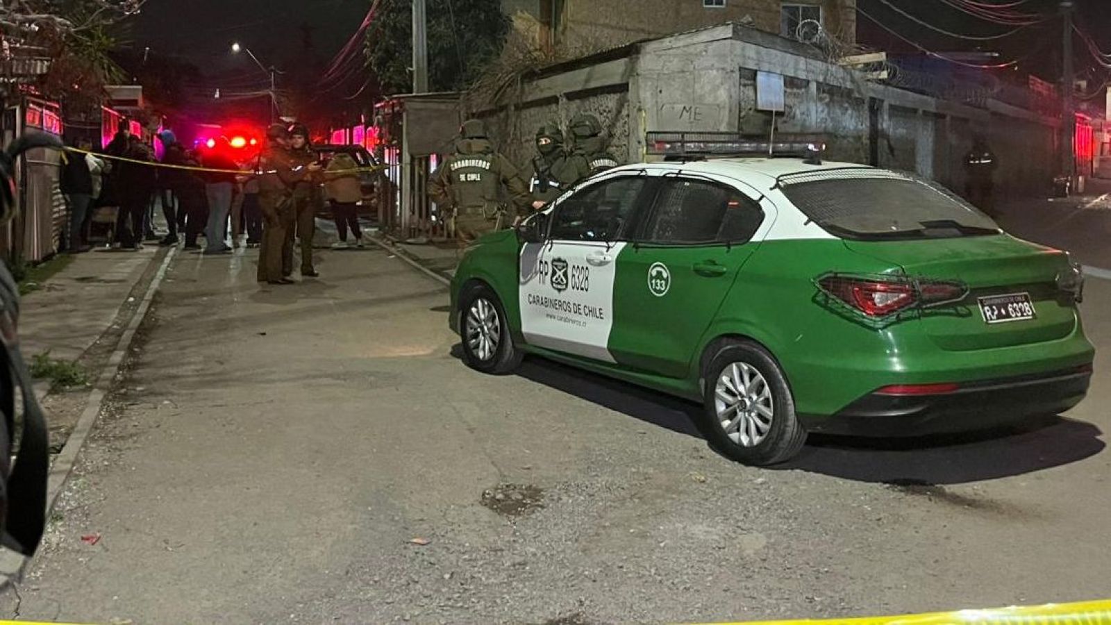 Dos sujetos mueren acribillados fuera de casa en Puente Alto: víctimas serían hermanos