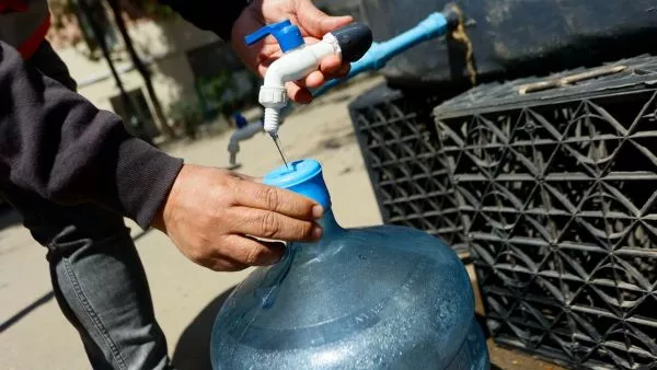 Reposición de agua tras corte