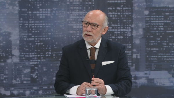 Iván Flores - Senador Democracia Cristiana Presidente Comisión de Salud