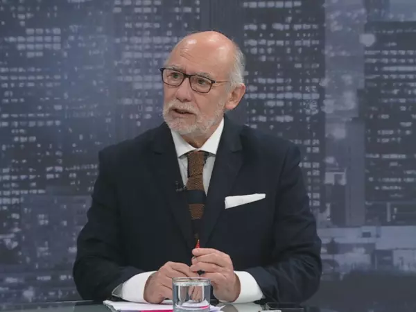 Iván Flores - Senador Democracia Cristiana Presidente Comisión de Salud