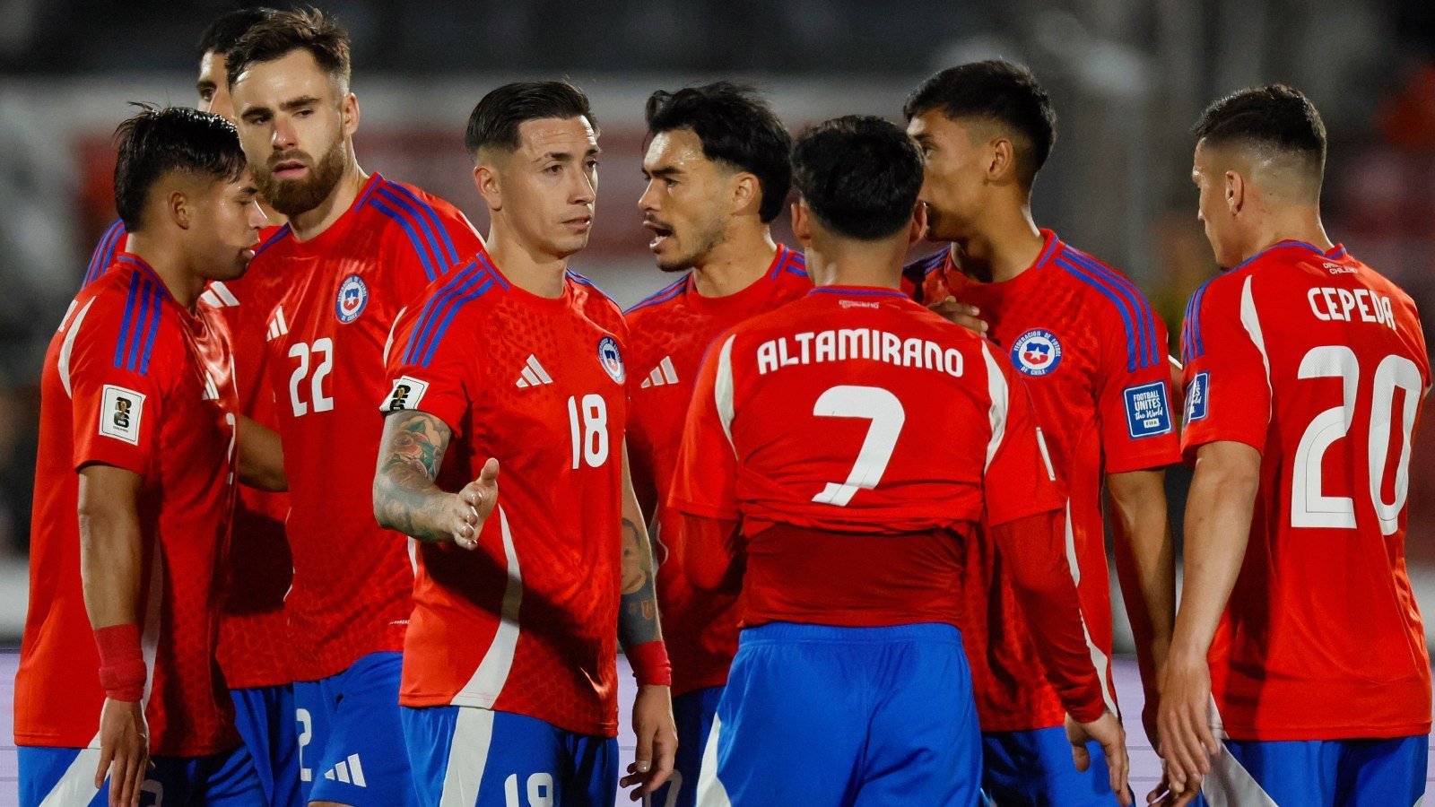 Plantel de la Selección Chilena tras empatar ante Uruguay