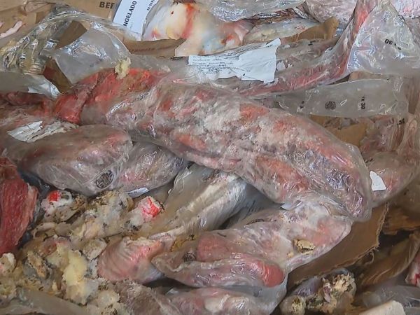 carne vencida decomisada desde local en Recoleta