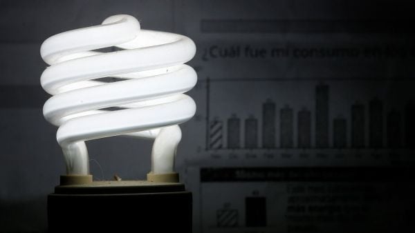 Ampolleta y cuentas de la luz. Resultados Subsidio Eléctrico 2025.