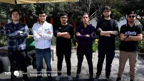 Equipo de RememberMe: app chilena que apoya a cuidadores de personas con Alzheimer.