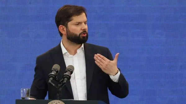 Presidente Boric destaca arribo a Chile de 68 ciudadanos palestinos desde Gaza