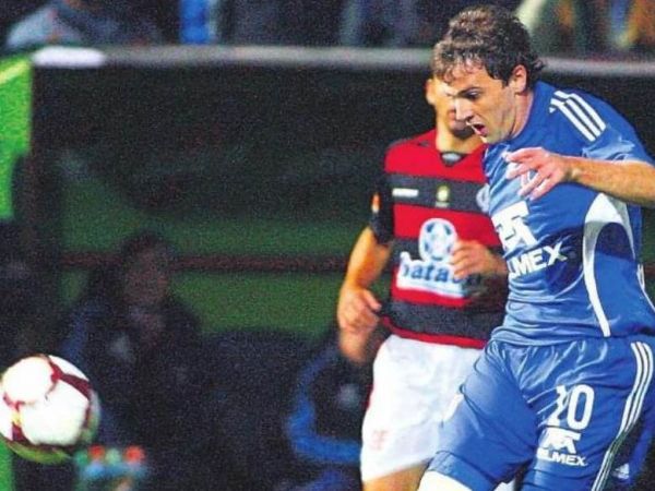 Walter Montillo celebrando un gol con Universidad de Chile en Copa Libertadores 2010.