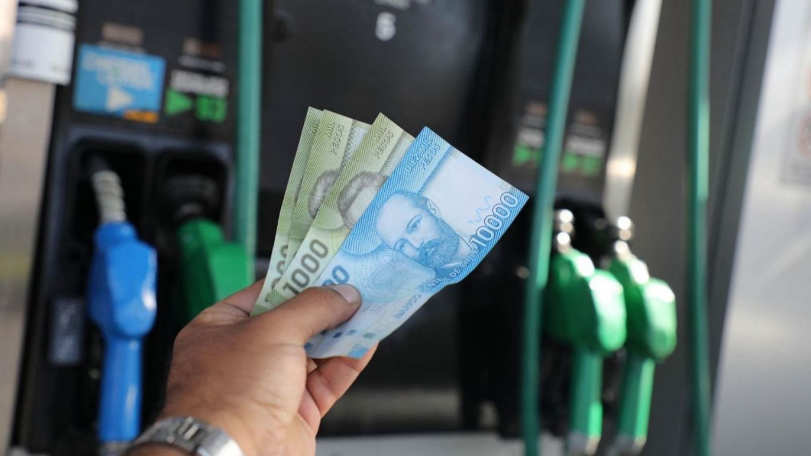 BENCINAS Y DINERO