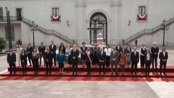 Foto oficial del Presidente Boric