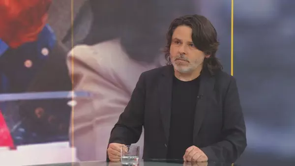 Alberto Mayol en Vía Pública