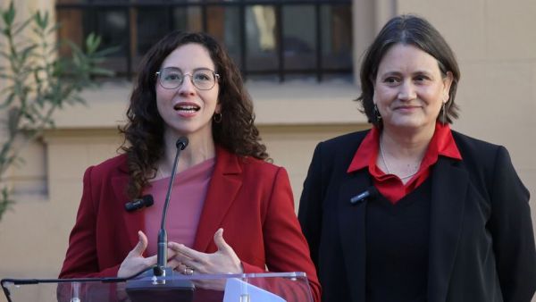 Gael Yeomans y Laura Albornoz, voceras del comando de Jeannette Jara