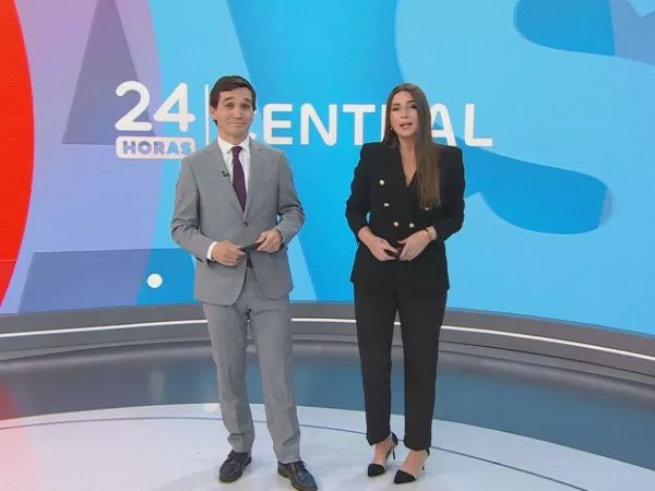 Periodistas Josefa Bustos y Andrés Vial.