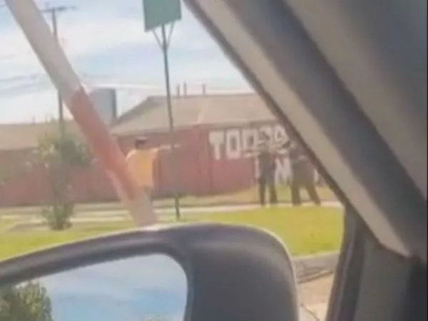 Carabineros dispara a sujeto con machete